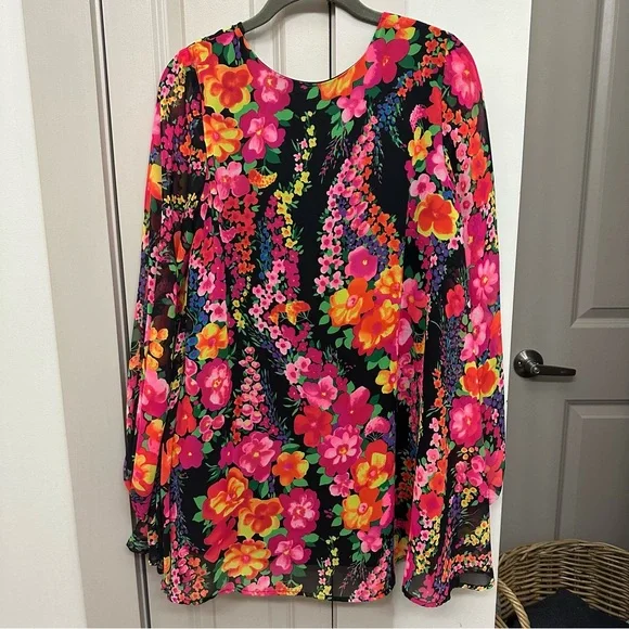 Show Me Your Mumu | Jamie Tunic | Fluorescent Floral | Small - Picture 3 of 5